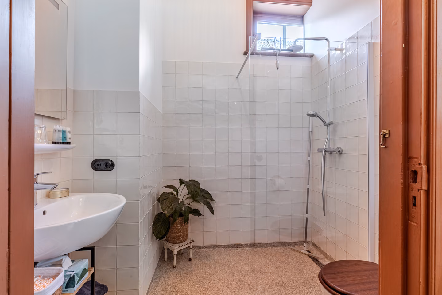 Eigen badkamer met inloopdouche bij de slaapkamer